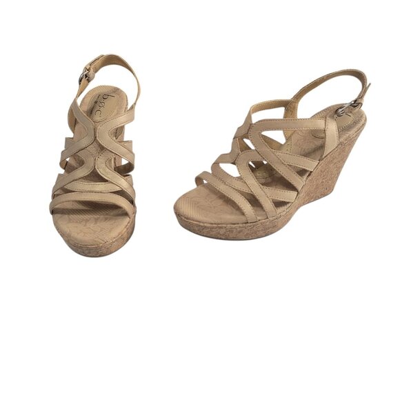 BOC Born Nilsa Wedge Sandals Size 9 Gold High Platform Strappy Padded Comfort - Picture 4 of 15